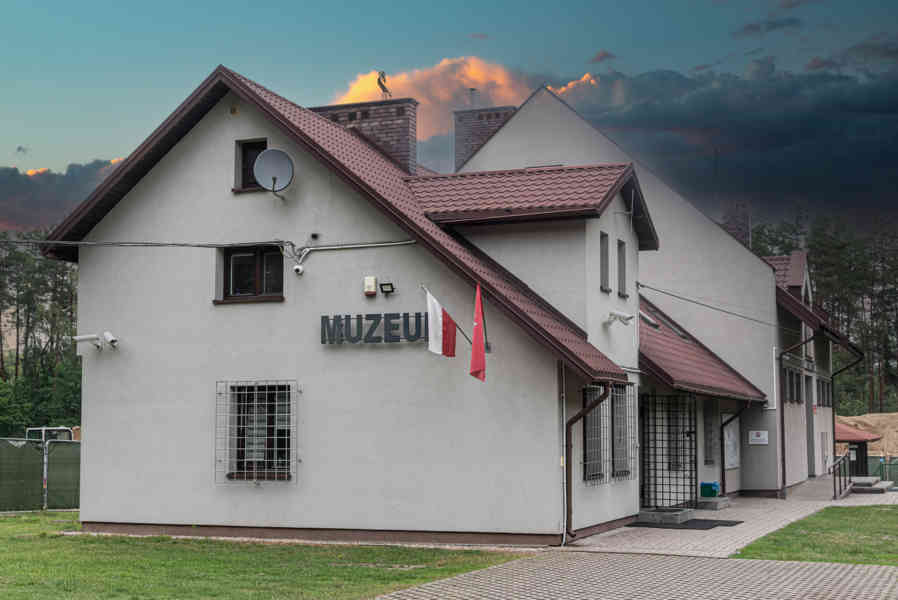 Polonia - Treblinka 56 - museo.jpg